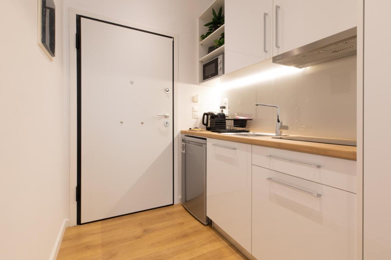Minimal Apartment In Plaka Ateny Zewnętrze zdjęcie
